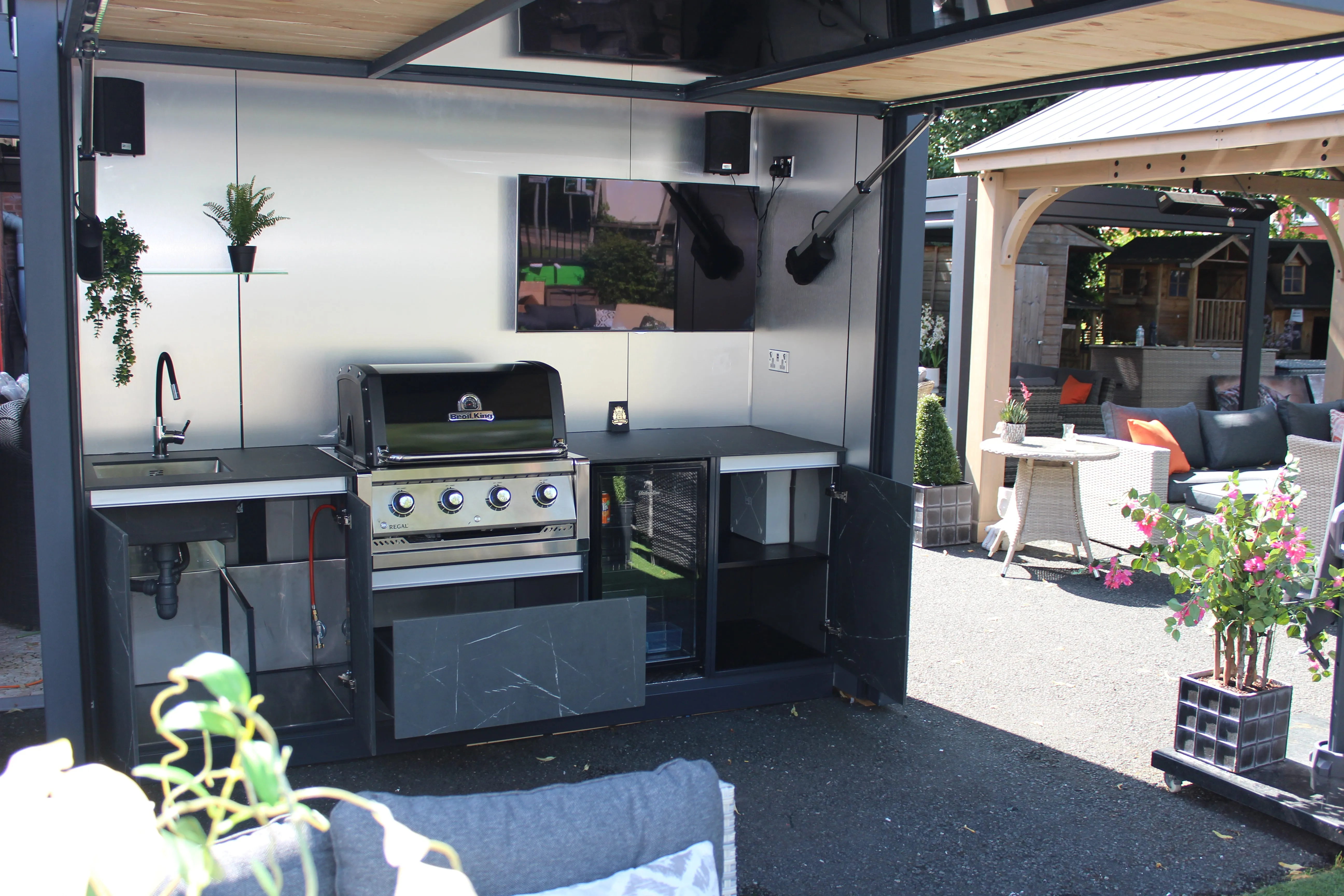 BBQKings Outdoor Leisure Kitchen