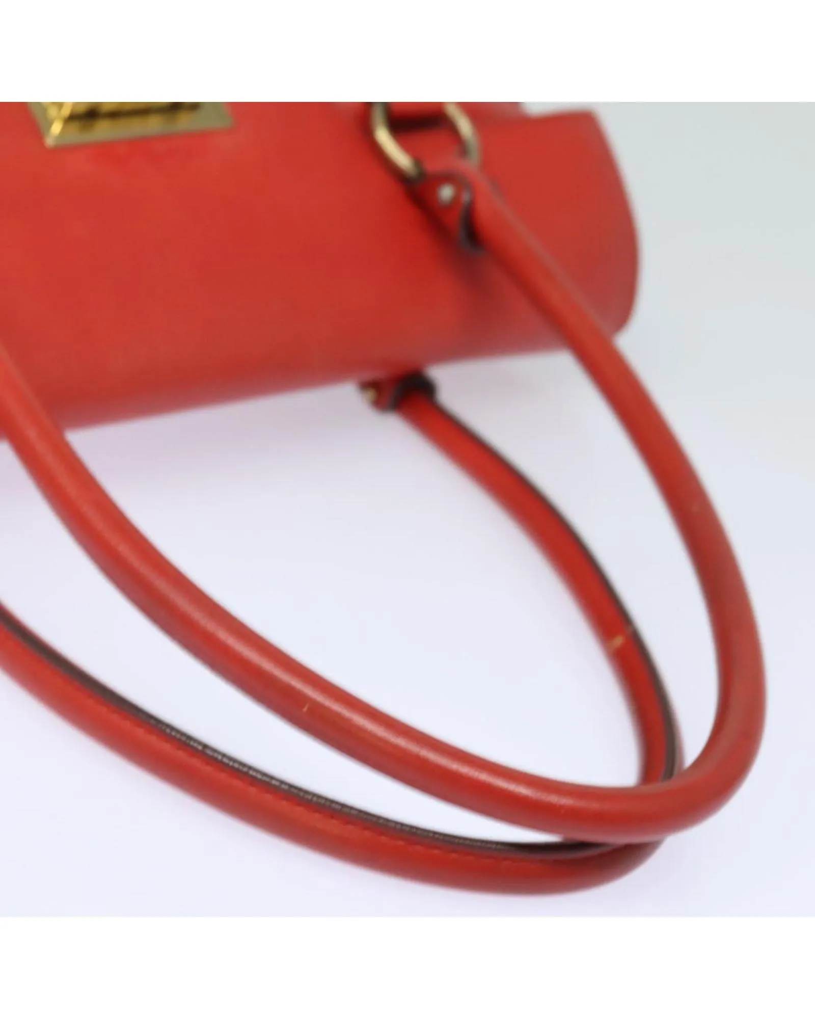 Luxurious Leather Hand Bag with Gancini Detail and Dust Bag