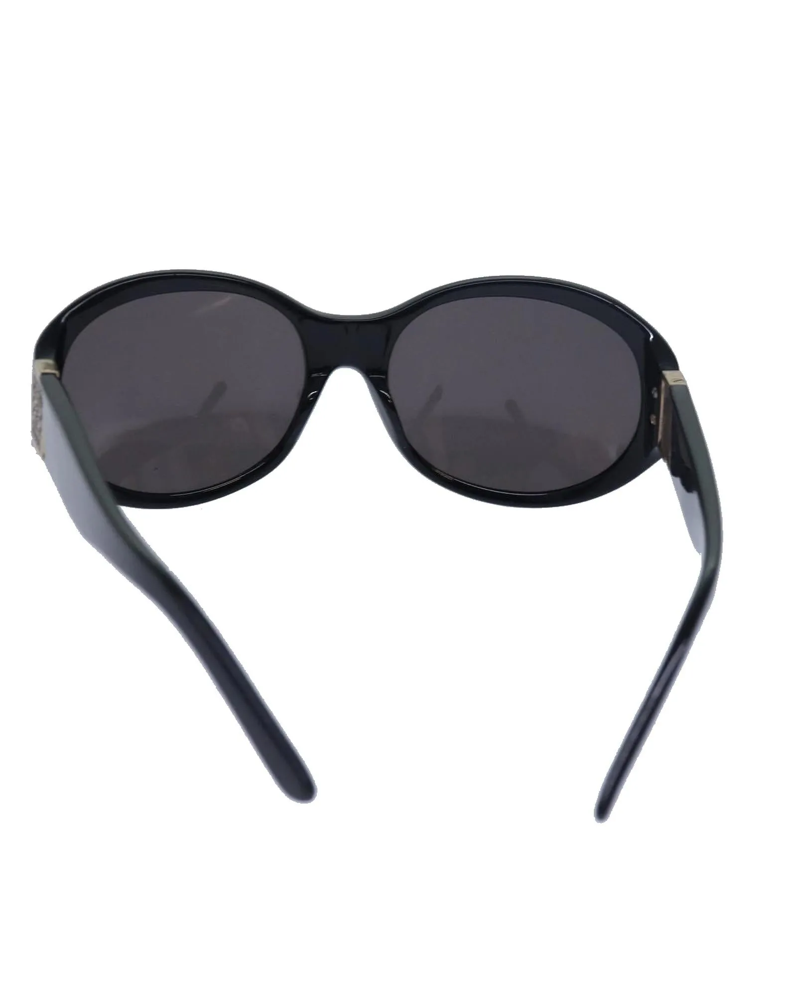 Plastic Frame Sunglasses with Minimalist Design